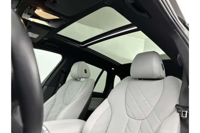 BMW X5 (2023) thumbnail 14