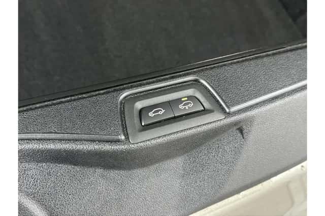 BMW X5 (2023) thumbnail 25