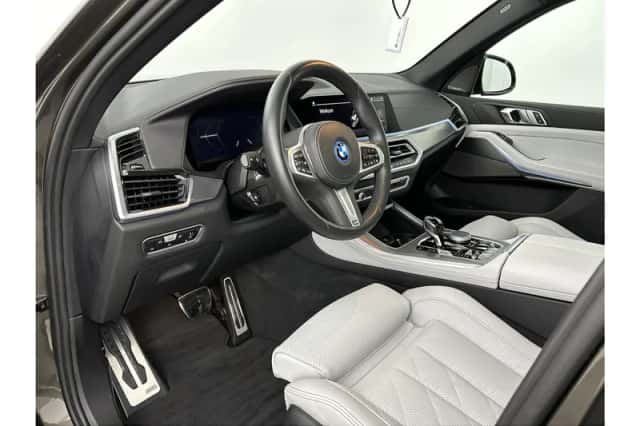 BMW X5 (2023) thumbnail 26