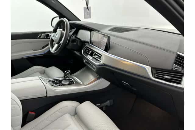 BMW X5 (2023) thumbnail 30