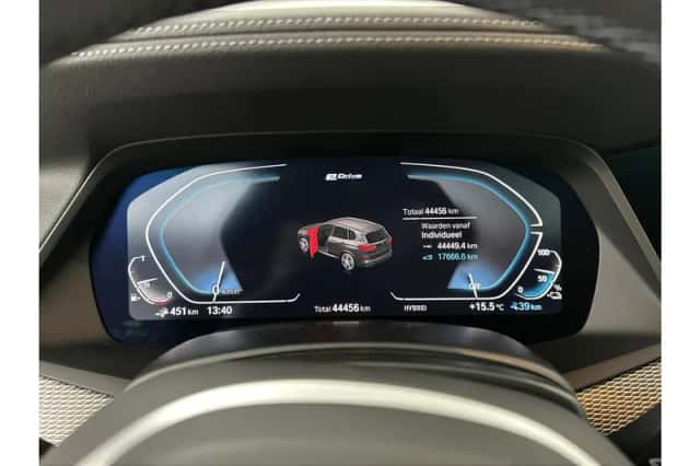 BMW X5 (2023) thumbnail 9