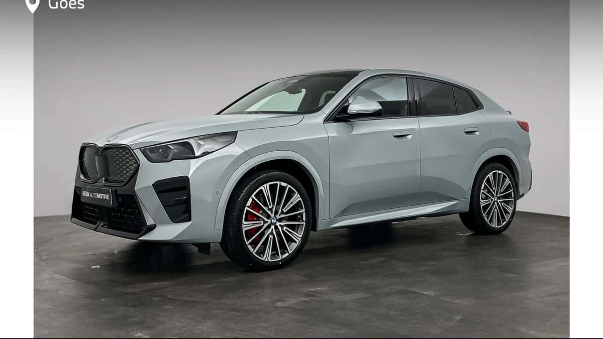 BMW iX2 (2026) — foto 1