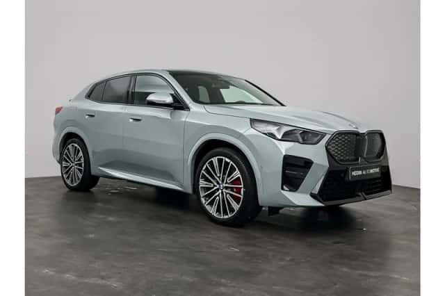 BMW iX2 (2026) thumbnail 2