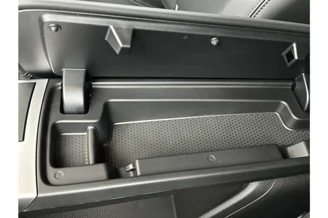 BMW iX2 (2026) thumbnail 12