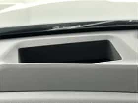 BMW iX2 (2026) thumbnail 16
