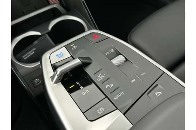 BMW iX2 (2026) thumbnail 21