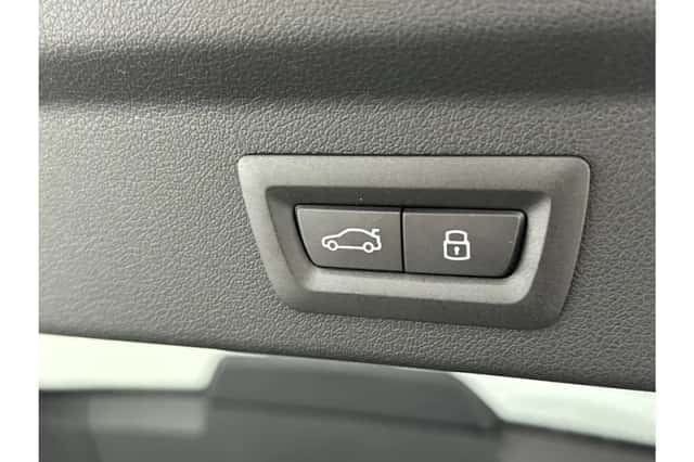 BMW iX2 (2026) thumbnail 31