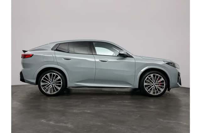 BMW iX2 (2026) thumbnail 7