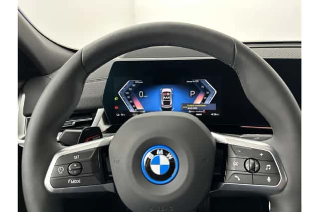 BMW iX2 (2026) thumbnail 9