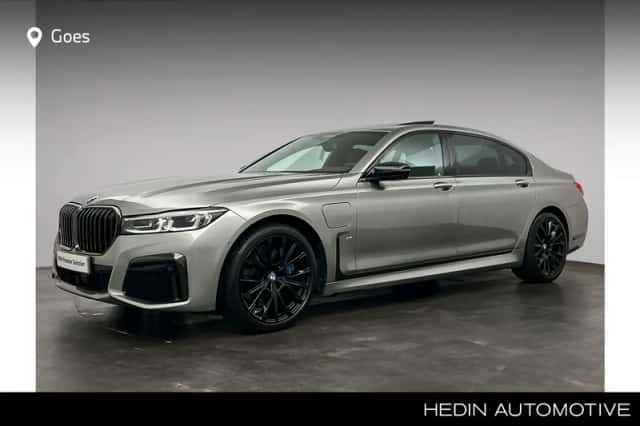 BMW 7-Serie (2021) thumbnail 1
