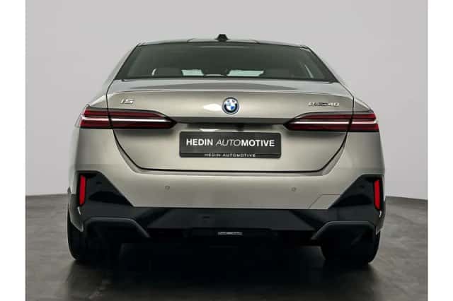 BMW i5 (2026) thumbnail 3