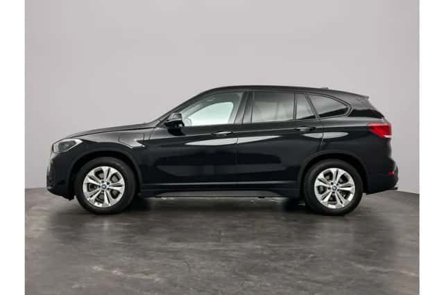 BMW X1 (2022) thumbnail 8