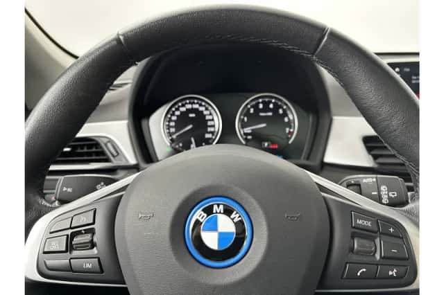 BMW X1 (2022) thumbnail 9