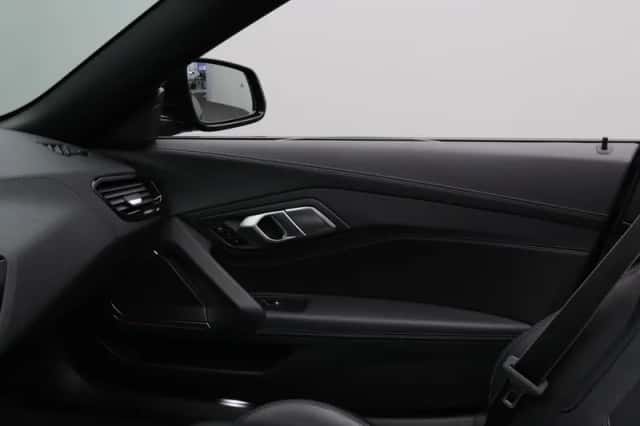 BMW Z4 (2021) thumbnail 9