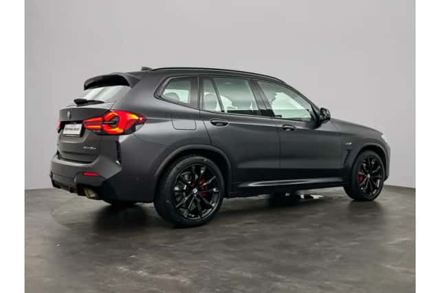 BMW X3 (2022) thumbnail 2
