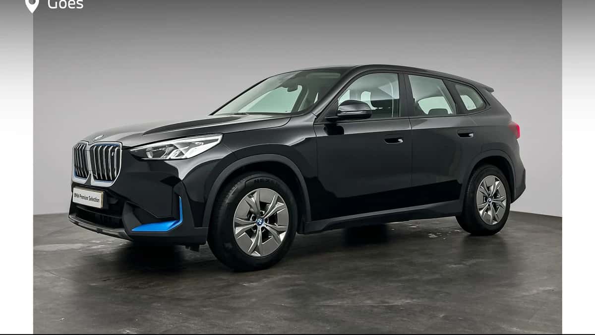 BMW iX1 (2023) — foto 1