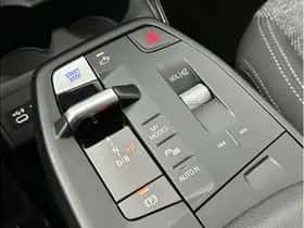 BMW iX1 (2023) thumbnail 16