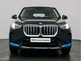 BMW iX1 (2023) thumbnail 6