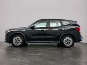 BMW iX1 (2023) thumbnail 8