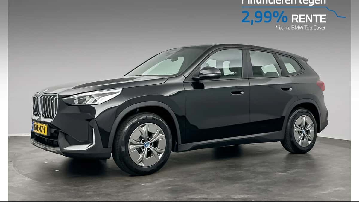BMW iX1 (2024) — foto 1