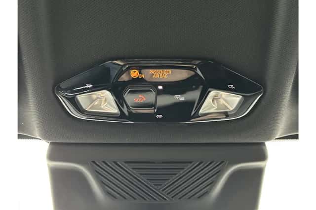 BMW iX1 (2024) thumbnail 24