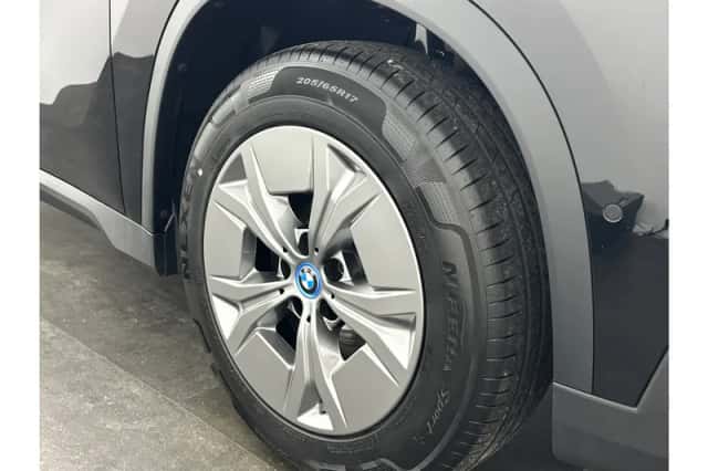 BMW iX1 (2024) thumbnail 25