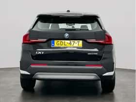 BMW iX1 (2024) thumbnail 5