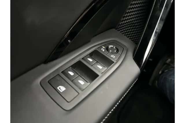 BMW iX1 (2024) thumbnail 43