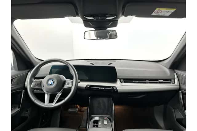 BMW iX1 (2024) thumbnail 53