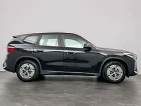 BMW iX1 (2024) thumbnail 7