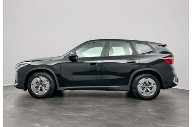 BMW iX1 (2024) thumbnail 8