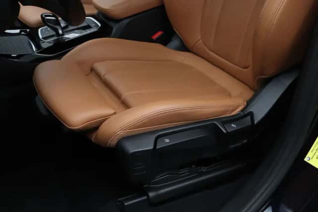 BMW X3 (2021) thumbnail 4