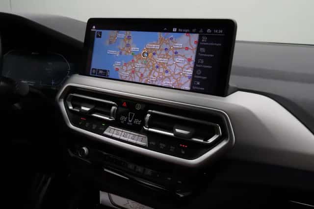 BMW X3 (2021) thumbnail 5