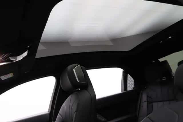 BMW 7-Serie (2024) thumbnail 13