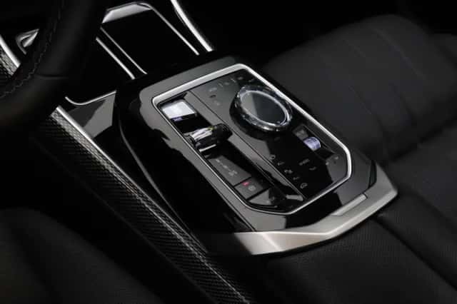 BMW 7-Serie (2024) thumbnail 17