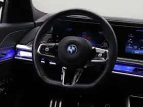 BMW 7-Serie (2024) thumbnail 19