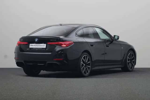 BMW i4 (2025) thumbnail 2