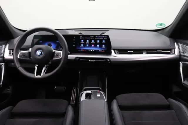 BMW X1 (2025) thumbnail 3