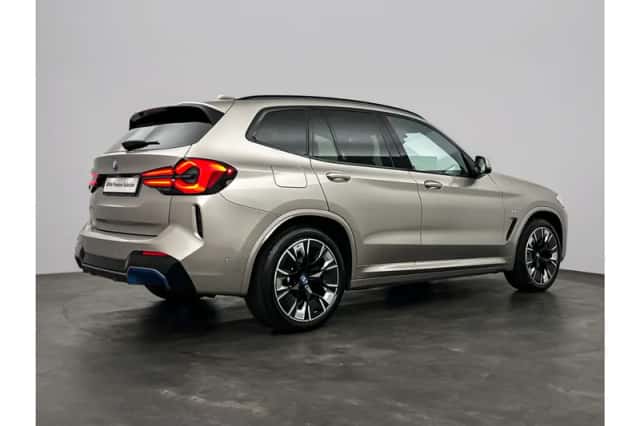 BMW iX3 (2024) thumbnail 3
