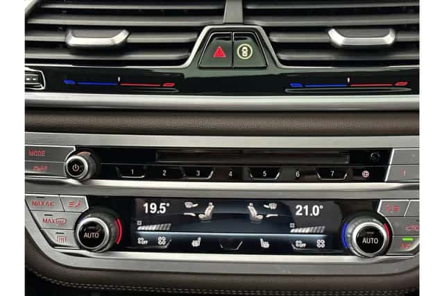 BMW 7-Serie (2019) thumbnail 16