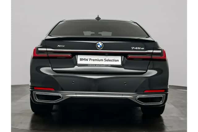 BMW 7-Serie (2019) thumbnail 3