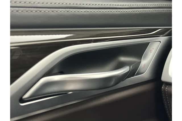 BMW 7-Serie (2019) thumbnail 21