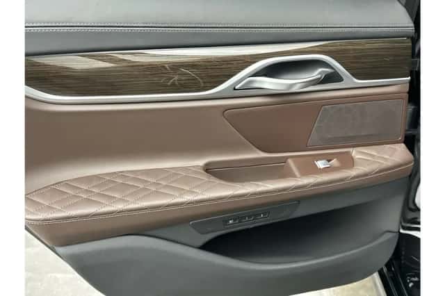 BMW 7-Serie (2019) thumbnail 29