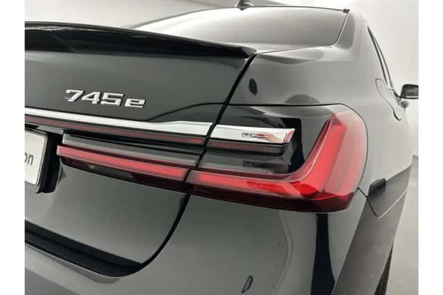 BMW 7-Serie (2019) thumbnail 32
