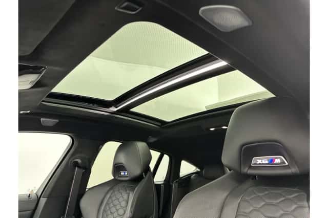 BMW X6 (2022) thumbnail 32