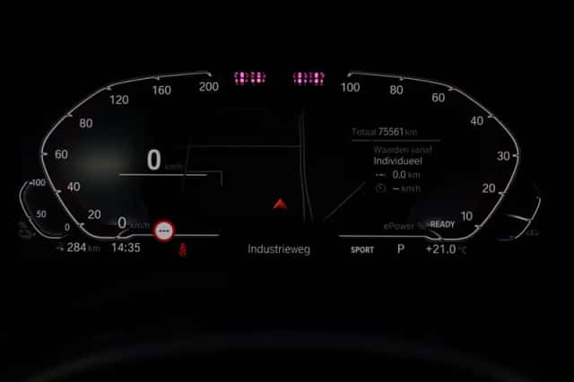 BMW iX3 (2023) thumbnail 3