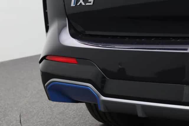 BMW iX3 (2023) thumbnail 6