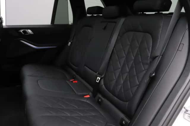 BMW X5 (2025) thumbnail 17