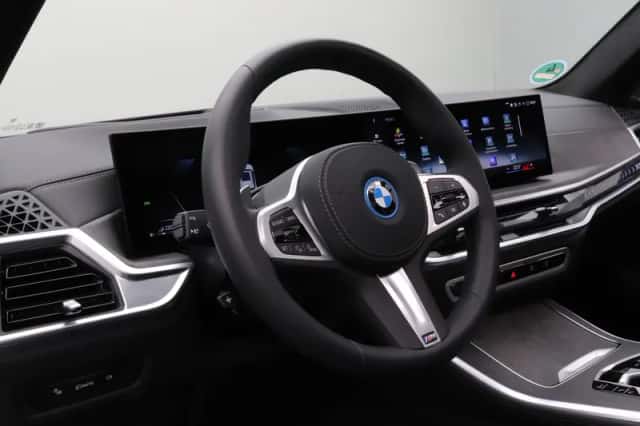 BMW X5 (2025) thumbnail 18