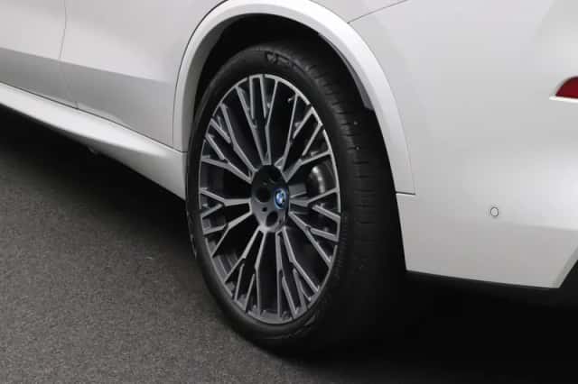 BMW X5 (2025) thumbnail 5